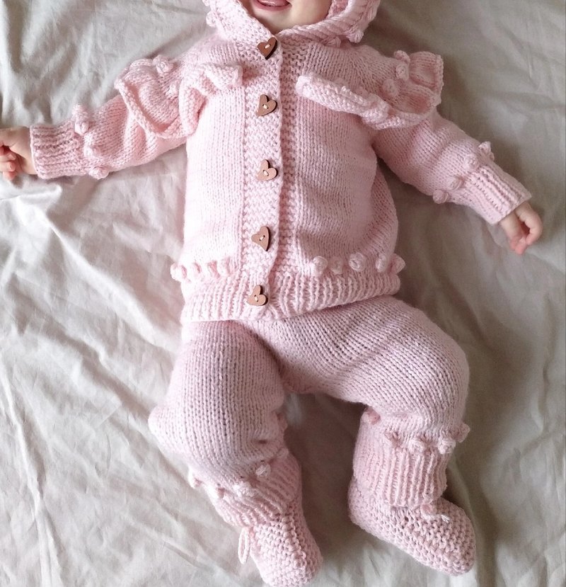 Knitting pattern for baby set, 6-12 months, pdf instruction in English - Onesies - Wool Pink