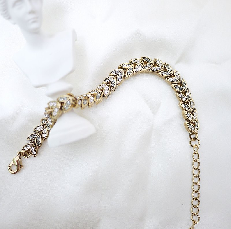 French style love crystal bracelet - Bracelets - Gemstone White