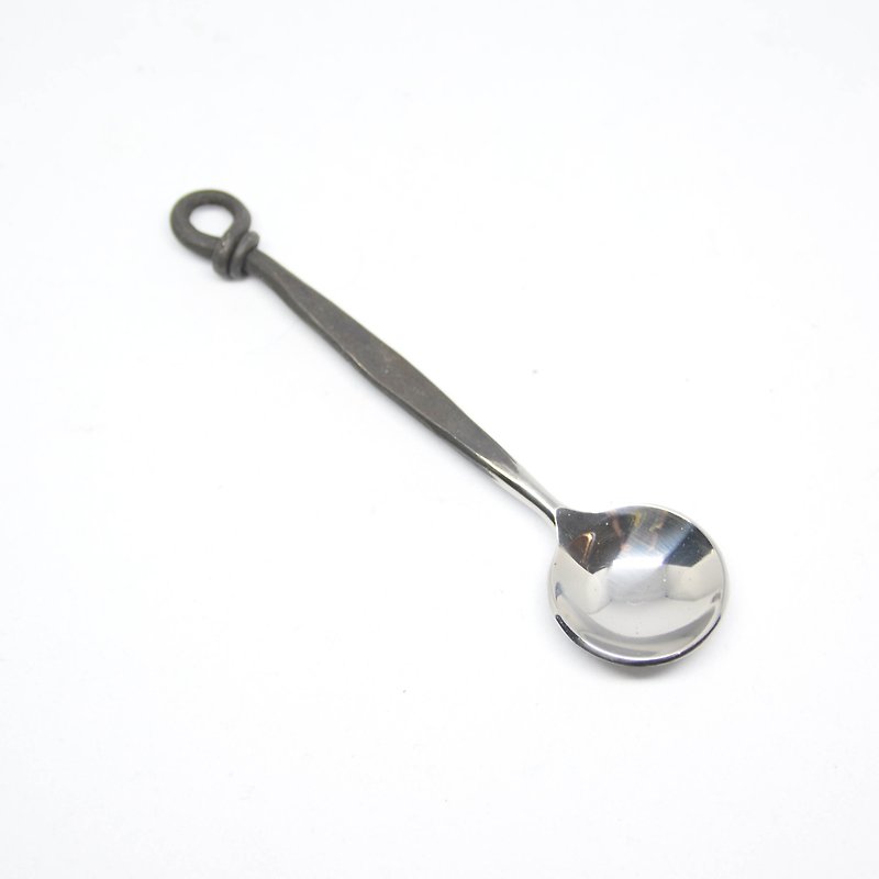Twist and forge the small round spoon - Cutlery & Flatware - Stainless Steel Silver