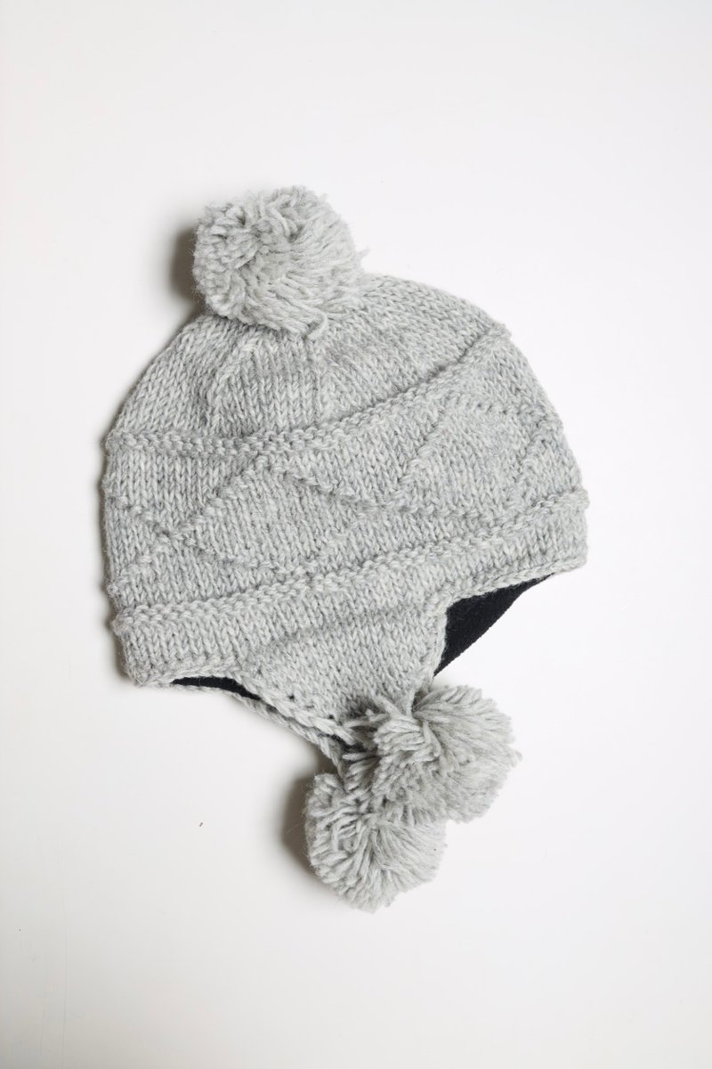 Three-Pom Gray-White Pure Wool Hand-Knitted Half-Lined Windproof Ear-Warming Hat - Japanese Diamond Pattern - Hats & Caps - Wool Gray