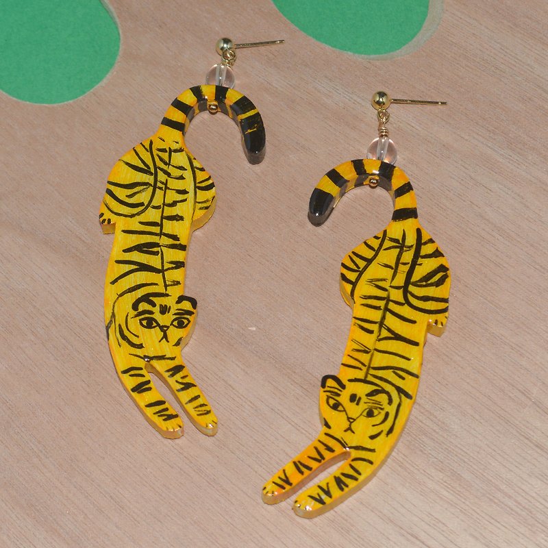 Tiger Tiger Shengwei Meng Department Little Tiger Personality Earrings Earrings Hand-painted Wooden - ต่างหู - ไม้ สีส้ม