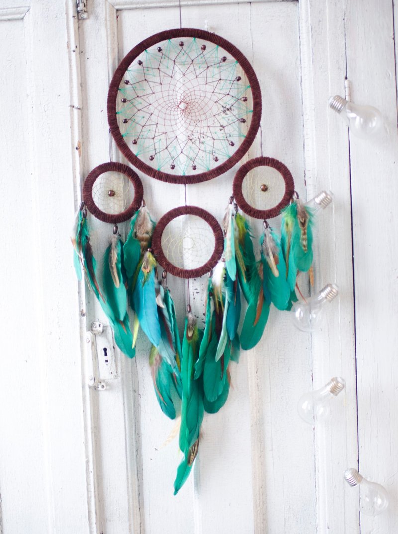 Large feather dreamcatcher | turquoise green dream catcher ตาข่ายดักฝันสีเขียว - 壁貼/牆壁裝飾 - 繡線 綠色