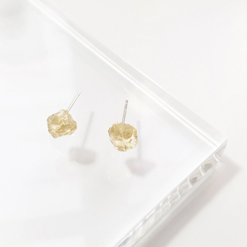 / 小金平 / 黃晶石925純銀原石耳環 - 耳環/耳夾/耳骨夾 - 水晶 黃色