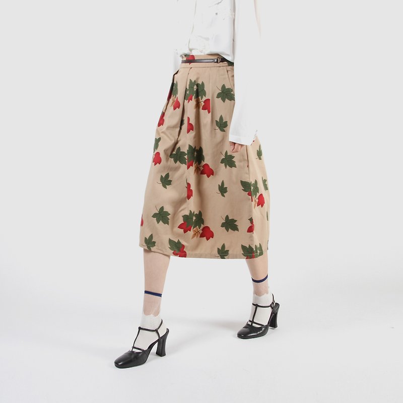 [Egg plant ancient] Liqiu maple leaf printing vintage A-line skirt - กระโปรง - เส้นใยสังเคราะห์ สีกากี