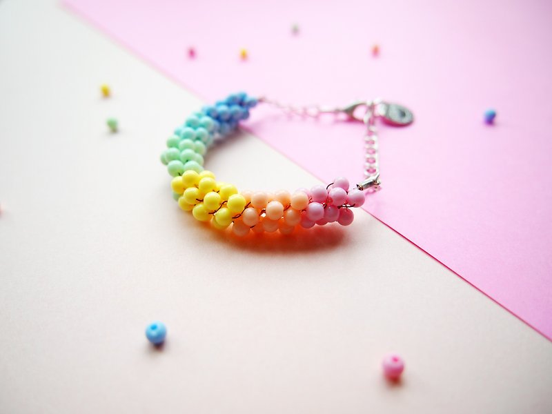 Lovely pink jelly hand-knitted bracelet BUP023 - สร้อยข้อมือ - โลหะ หลากหลายสี