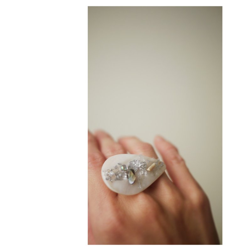 人魚 - 造型戒指 | 天然貝殼細工飾品 | statement ring | 可調式 - 戒指 - 其他材質 銀色
