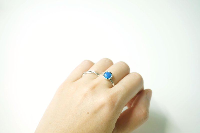 Opal Stone Open Ring - 925 Sterling Silver (Blue) - แหวนทั่วไป - เครื่องเพชรพลอย สีน้ำเงิน