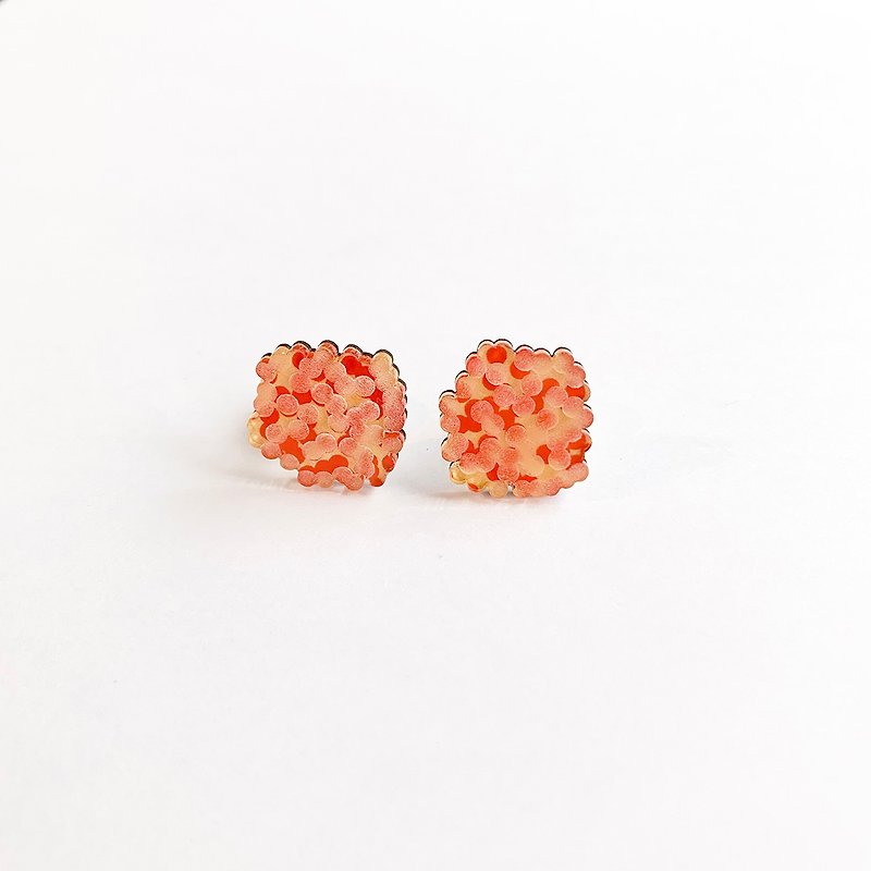 hydrangea earrings - ต่างหู - ไม้ สีแดง