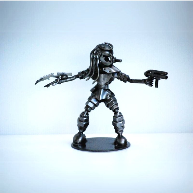 The Hunter SCRAP METAL, Cool gift for him, Cool Birthday Gift, Anniversary gifts - 擺飾/家飾品 - 其他金屬 