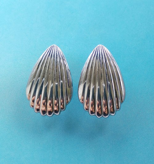 老時光角落 Vintage Jewelry 西洋古董飾品 銀色調 瑪德蓮造型 貝殼 夾式耳環