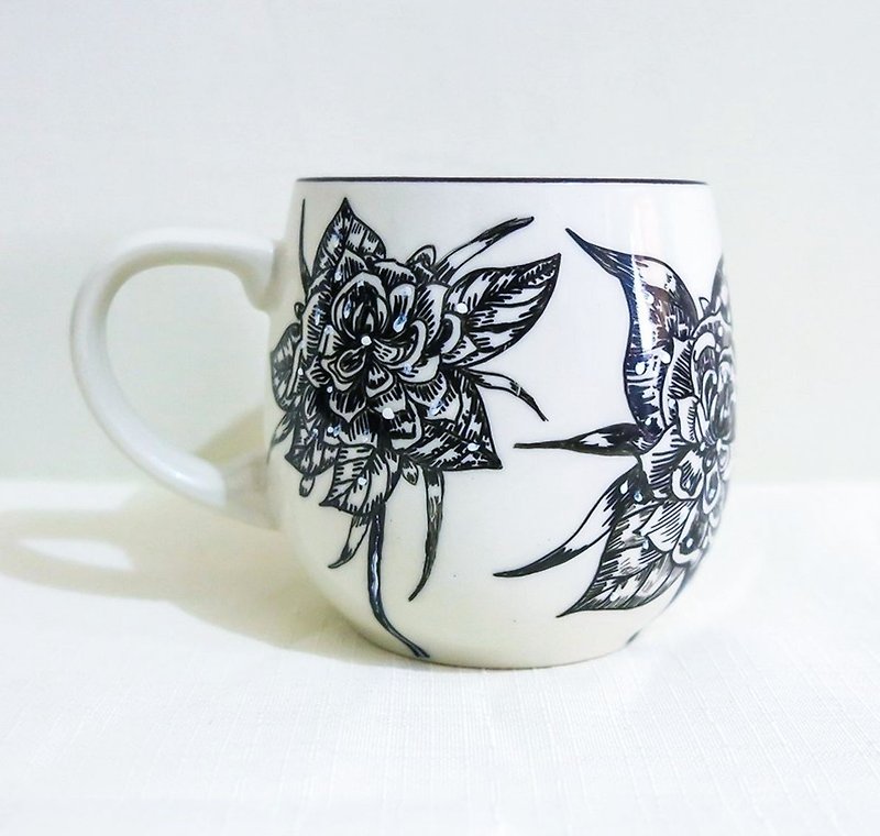 リミテッド - エキゾチックなファンタジー花 - 手描きのセラミックマグカップを癒し - マグカップ - 磁器 ブラック