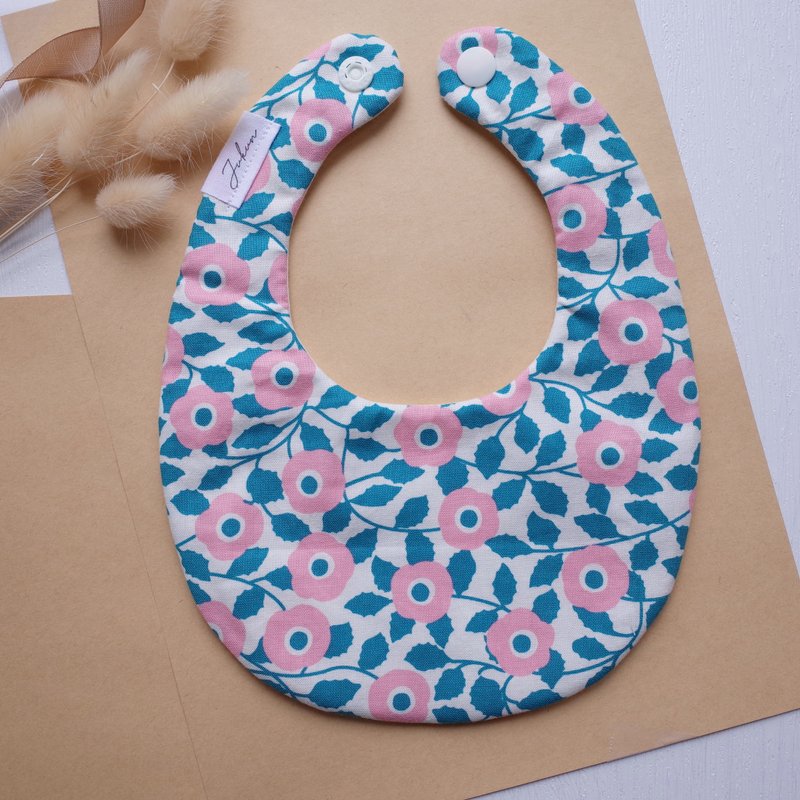 Handmade spot six heavy yarn elegant egg-shaped bib/saliva towel - ผ้ากันเปื้อน - วัสดุอื่นๆ สีน้ำเงิน