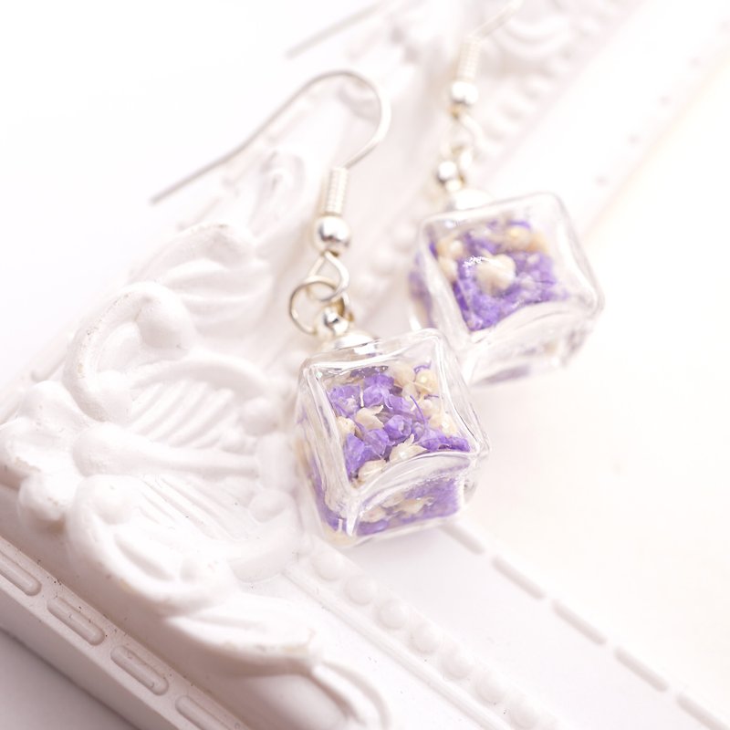 A Handmade noble purple tone Xia grass ice glass ball hanging earrings - ต่างหู - พืช/ดอกไม้ 