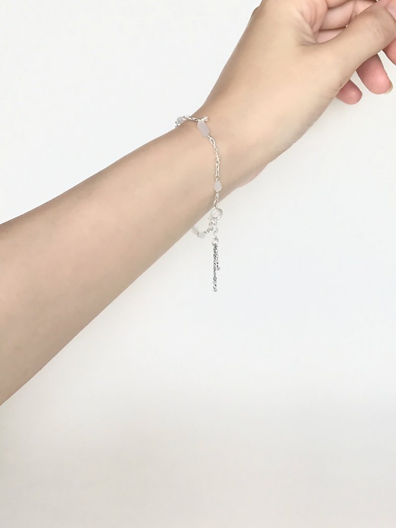 Sigh Bracelet - Bracelets - Glass White