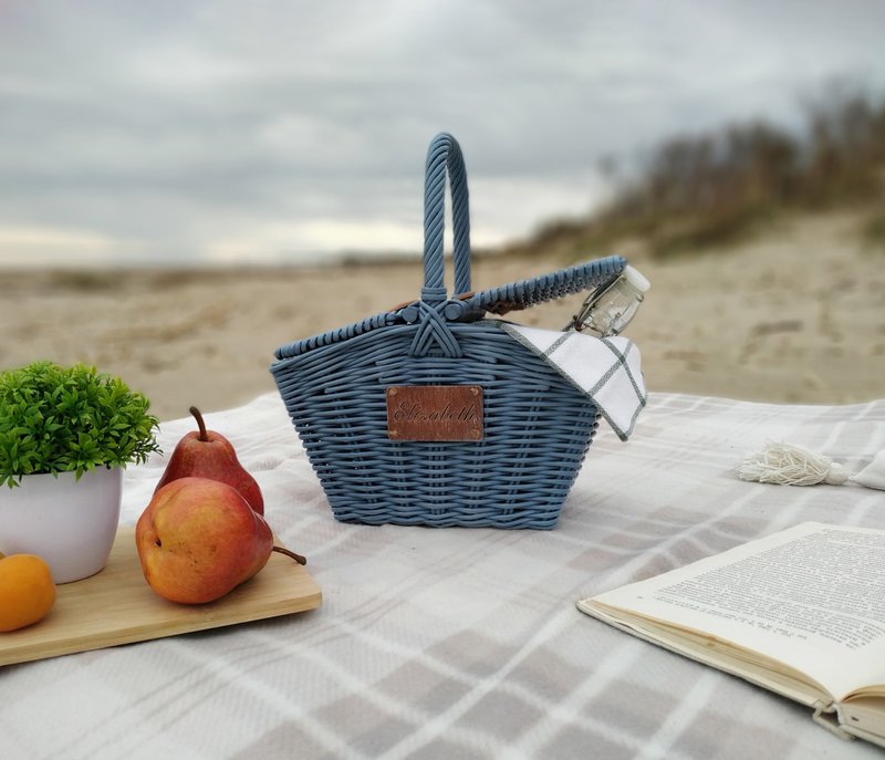 防水材質 防走失/兒童背包 藍色 - Small picnic basket. Customized kids bag. Blue wicker basket