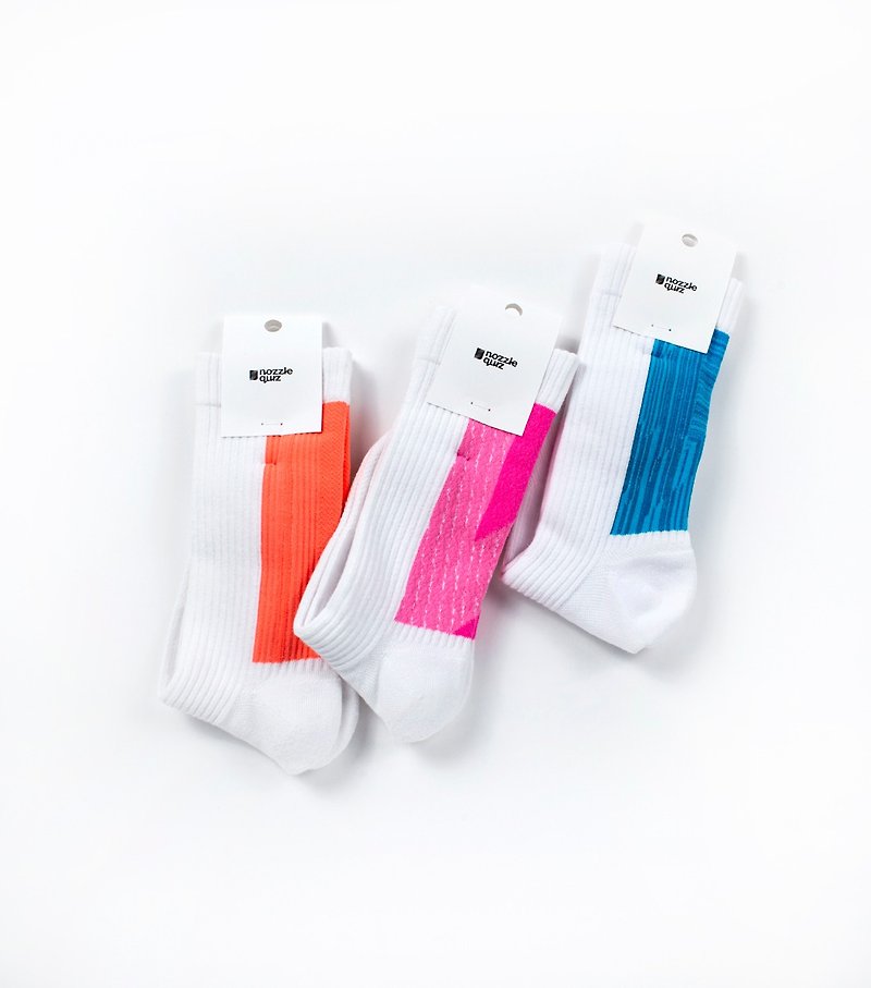 LANDING Midcalf Socks (Neon Pink, Neon Blue, Neon Orange) - ถุงเท้า - ผ้าฝ้าย/ผ้าลินิน หลากหลายสี