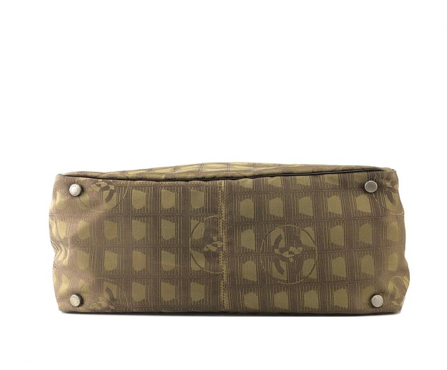 日本直送 名牌中古包 】CHANEL シャネル ニュートラベルライン