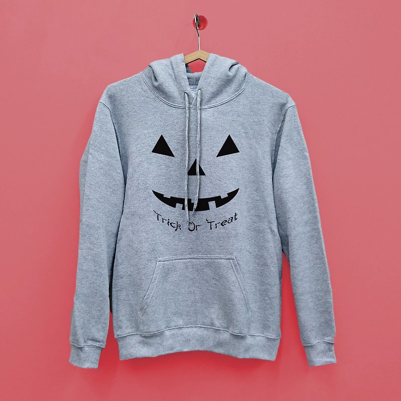 Halloween Trick or Treat American GILDAN cotton soft hooded T-shirt - Unisex Hoodies & T-Shirts - Cotton & Hemp 
