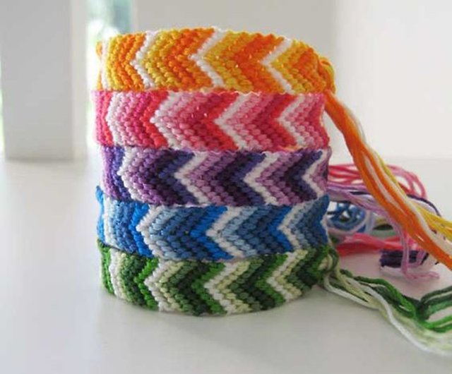 Custom Candy Stripe Friendship Bracelets, Colourful Woven String Bracelets  -  Denmark