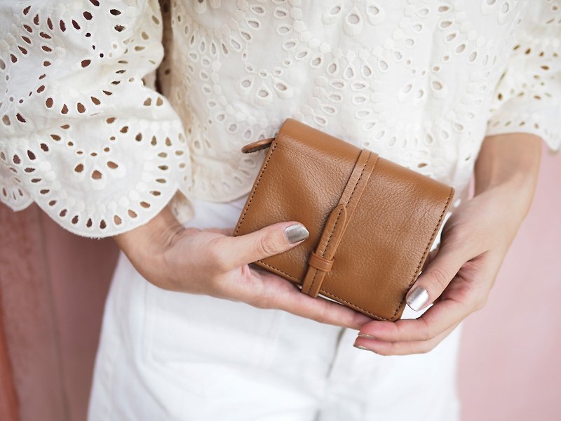 Charlotte (Caramel) : Mini wallet, Leather wallet, Brown wallet, folded wallet - กระเป๋าสตางค์ - หนังแท้ สีนำ้ตาล