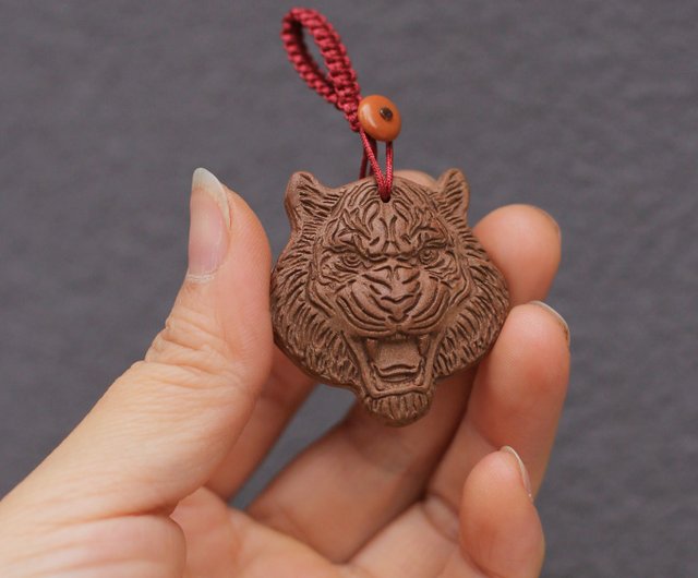壹染指香品| 虎爺單面香牌| 全手工祈福編繩| 接單客製壹染指