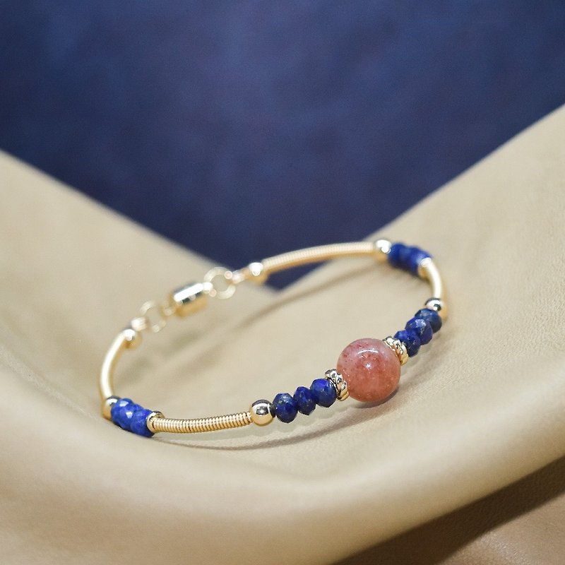 【Horizon】 Stone/ lapis lazuli / 14K gold-coated bracelet - สร้อยข้อมือ - คริสตัล สีทอง