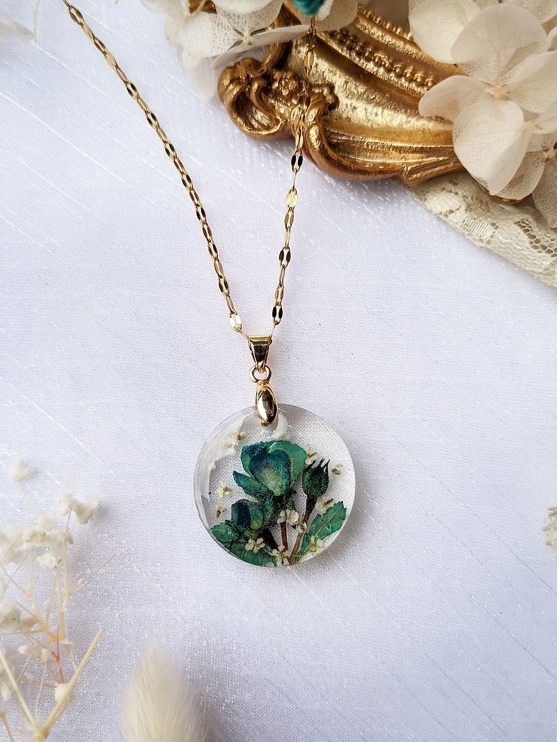 Handmade Resin Necklace with Real Dried Blue Roses - Necklaces - Resin 