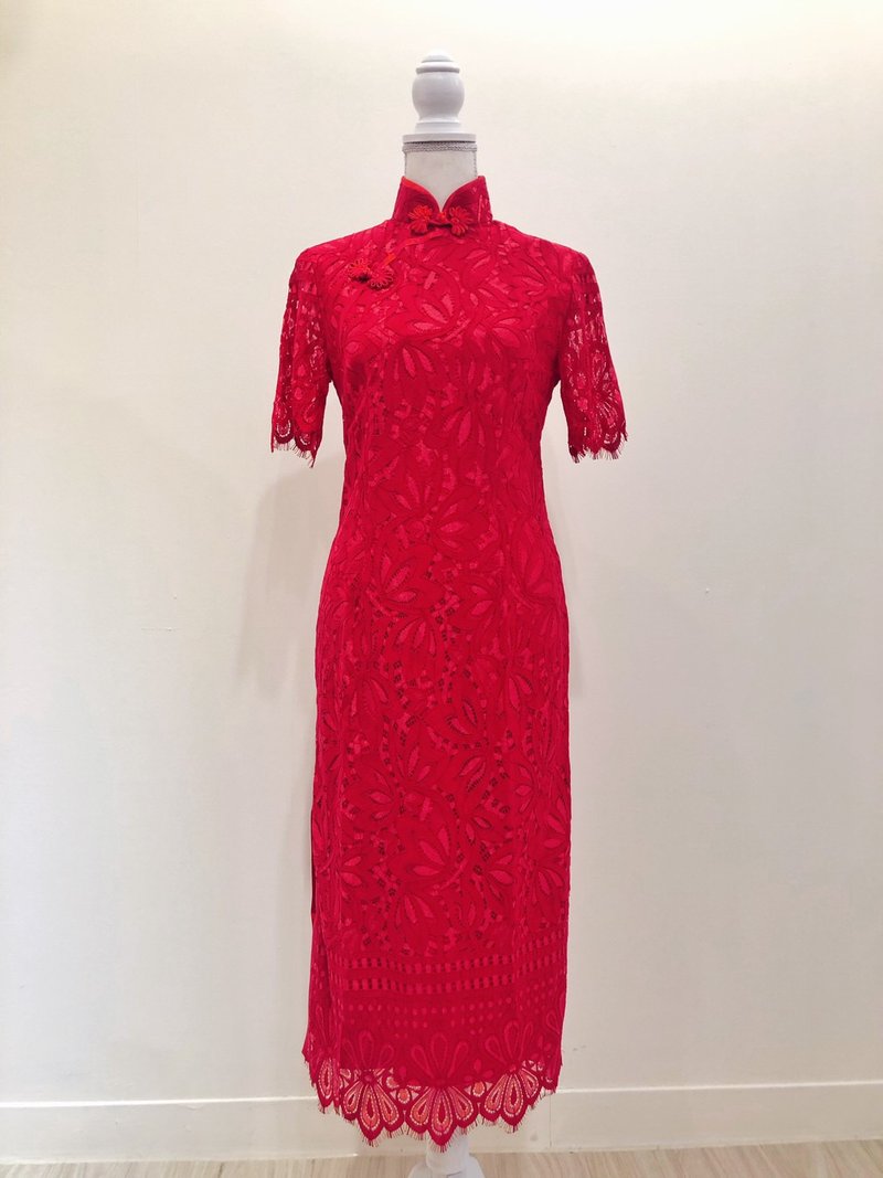 Red Lace Cheongsam - กี่เพ้า - เส้นใยสังเคราะห์ สีแดง