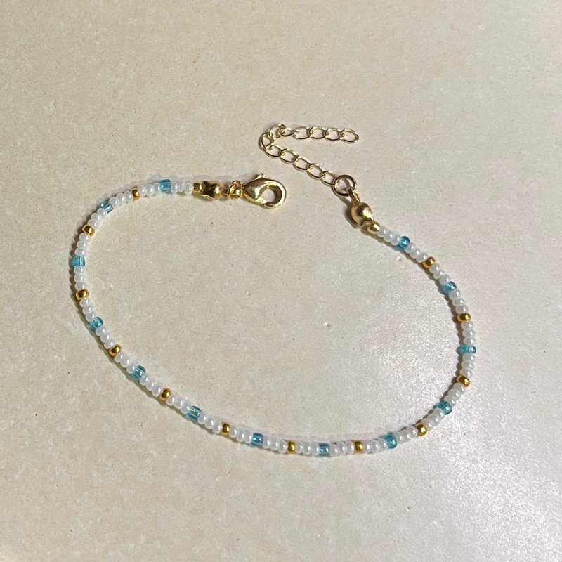 Japanese blue gold rice bead bracelet - สร้อยข้อมือ - วัสดุอื่นๆ สีน้ำเงิน