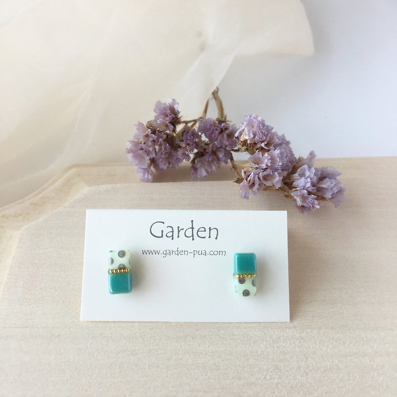 candy earrings dot green - ピアス・イヤリング - ガラス グリーン