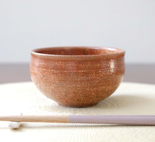 AmetsuchiKaoru Handwork & Art Studio チタンマット釉の飯碗 １