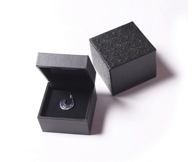 Calee Moon Roll Silver Pierce New Moon Sterling Silver Earring