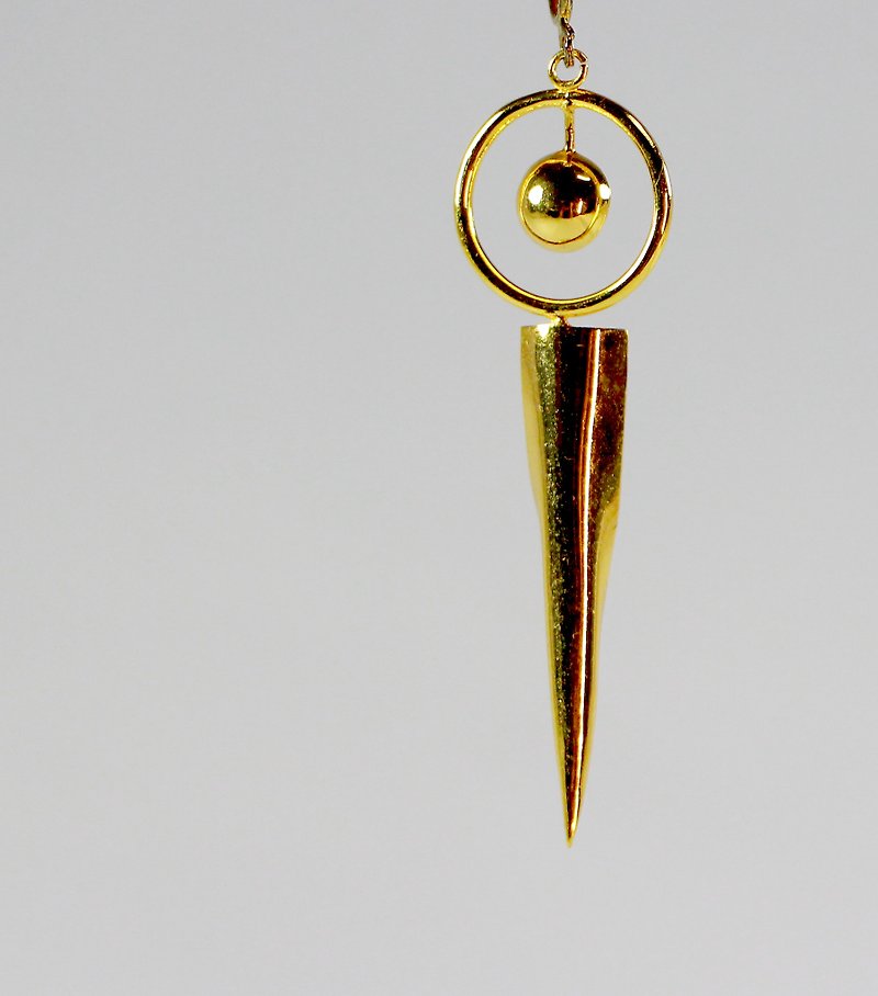 Edge. Table 22k gold. Single earring. - Earrings & Clip-ons - Copper & Brass Gold