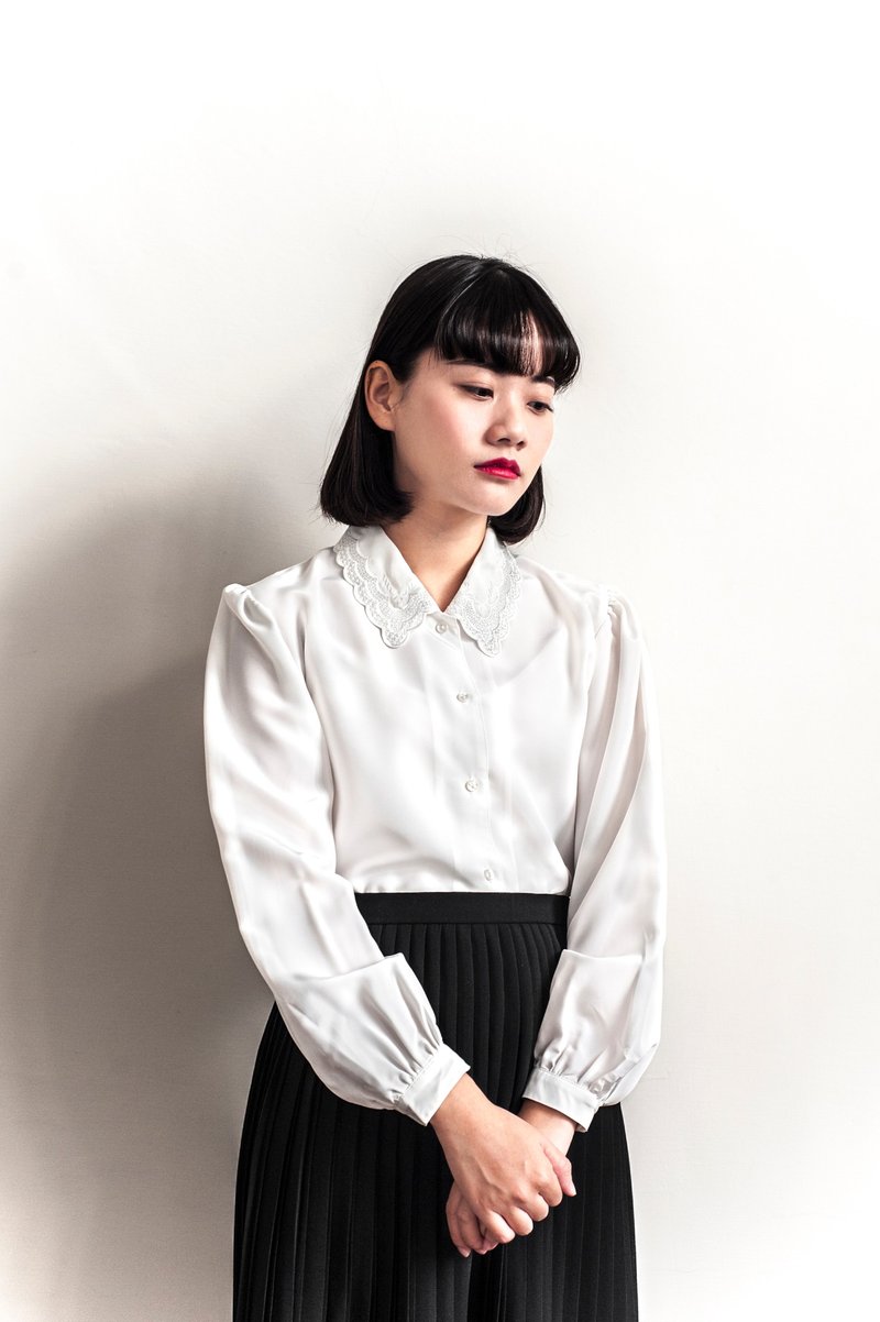 Vintage 純白刺繡古著襯衫 - 女襯衫 - 聚酯纖維 白色