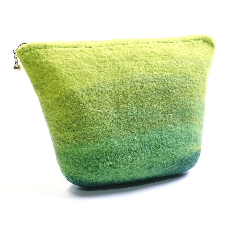 Handmade green gradual wool felt wet felt universal cosmetic bag / mountain - Toiletry Bags & Pouches - Wool Green