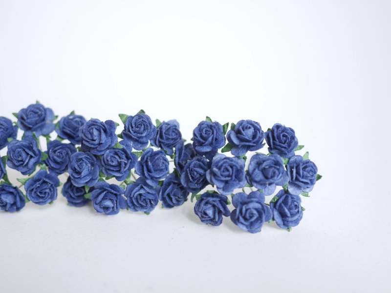 紙花供應100朵桑葚玫瑰尺寸1.5厘米。寶藍色。 - 木工/竹藝/紙雕 - 紙 藍色