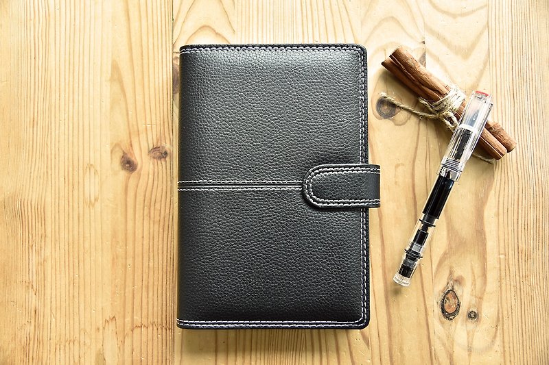 Loose-leaf Organizer - 48k, 6 rings, with Fountain pen friendly paper - Notebooks & Journals - Faux Leather Black