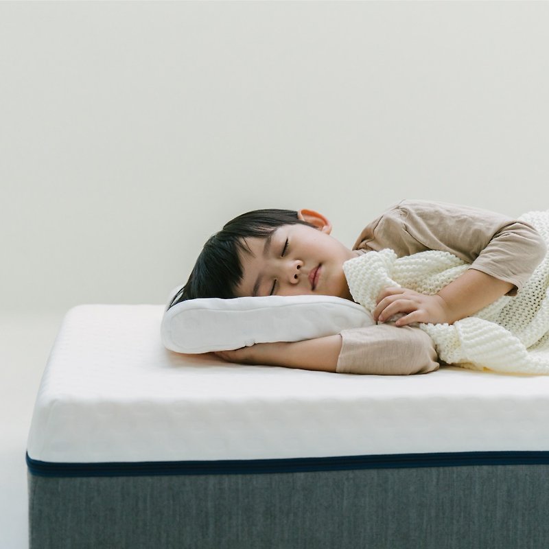 Children's Day Pillow - ผ้าปูที่นอน - วัสดุอื่นๆ ขาว