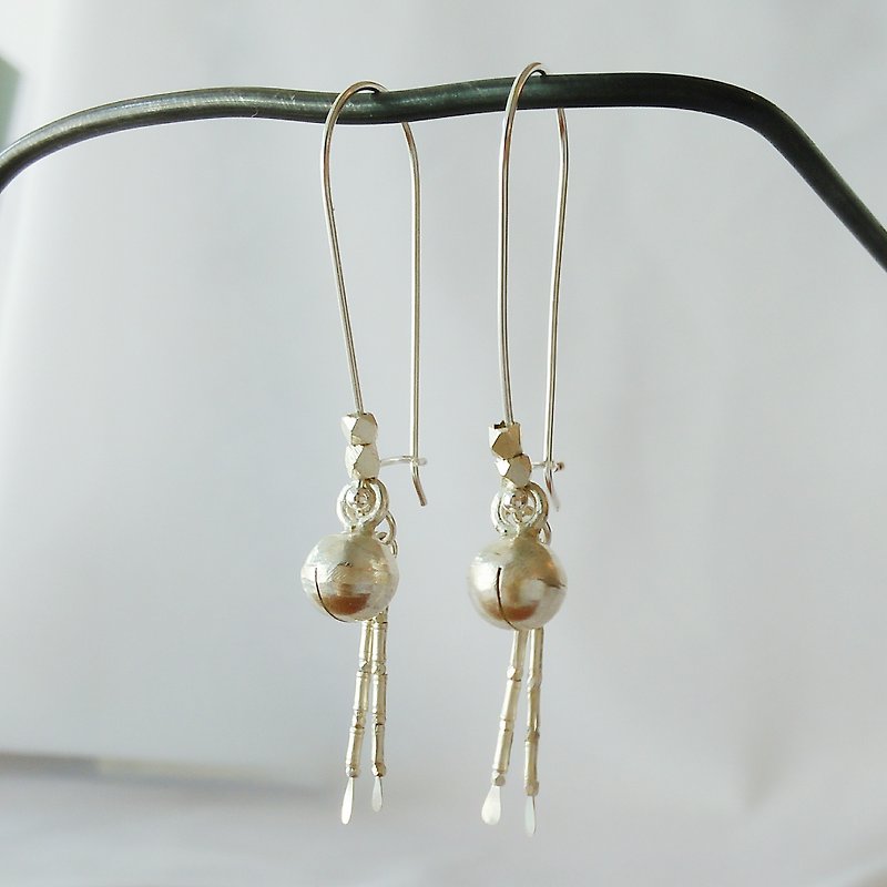 Silver bell earrings / Karen silver - ต่างหู - เงิน สีเงิน