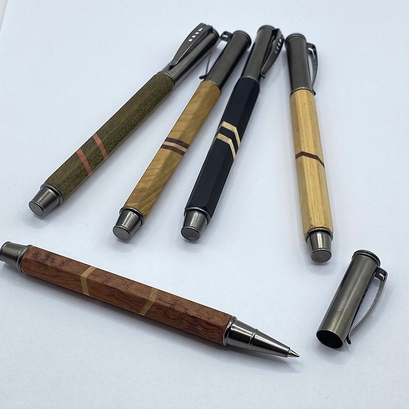 Yoseki. Yiji series cap-opening ballpoint pens - ไส้ปากกาโรลเลอร์บอล - ไม้ สีนำ้ตาล