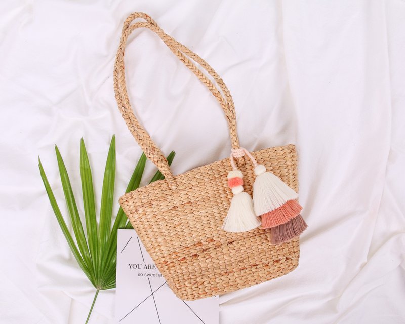 Tote,  Straw Bag, Shoulder Basket Bag, Beach Bag Tassel Keychain, Summer Handbag - 手提包/手提袋 - 其他材質 咖啡色