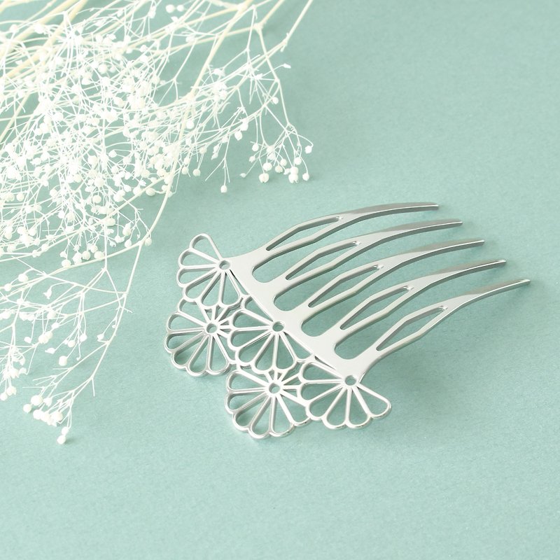KANZASHI Comb 【Tiara comb / Little flowers】 - Hair Accessories - Other Metals Silver