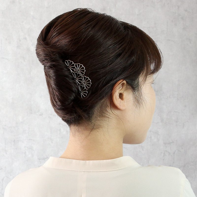 KANZASHI Comb 【Tiara comb / Little flowers】 - 髮夾/髮圈 - 其他金屬 銀色