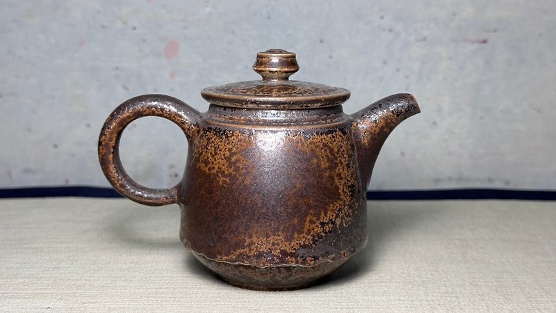 Teapot/Zhengba/Gas burning/Yang Boyong - Teapots & Teacups - Pottery 