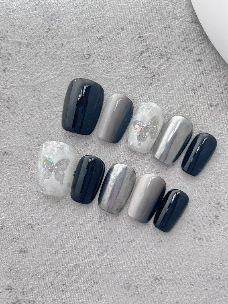 Silver Night Butterfly Shadow // Pre-order handmade nails_layered butterfly x hand brushed gradient x silver mirror - ยาทาเล็บ - วัสดุอื่นๆ 