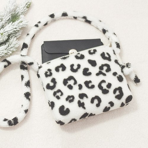 青鹿製包 冬新品 黑白圈圈豹紋羊羔絨 隨身挎包旅行小包 輕便實用 禮物包裝