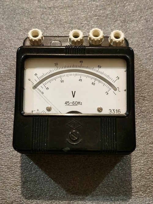 Loft 1967 Pointer Voltmeter AC DC USSR Soviet panel voltage meter 600V original