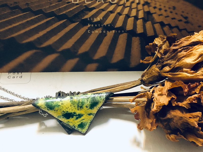 琺瑯+金工鍛敲手作│炫彩幾何噴釉琺瑯│文化幣│台南旅遊 - 金工/飾品 - 琺瑯 