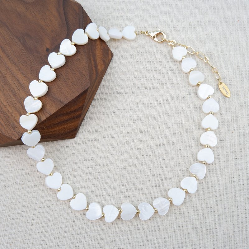 Shell heart shape short necklace - 項鍊 - 貝殼 白色