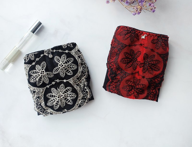 【Handmade inner writing】narcissism・embroidered lace・mid-waist briefs・made in Taiwan - ชุดชั้นในผู้หญิง - ผ้าฝ้าย/ผ้าลินิน สีดำ